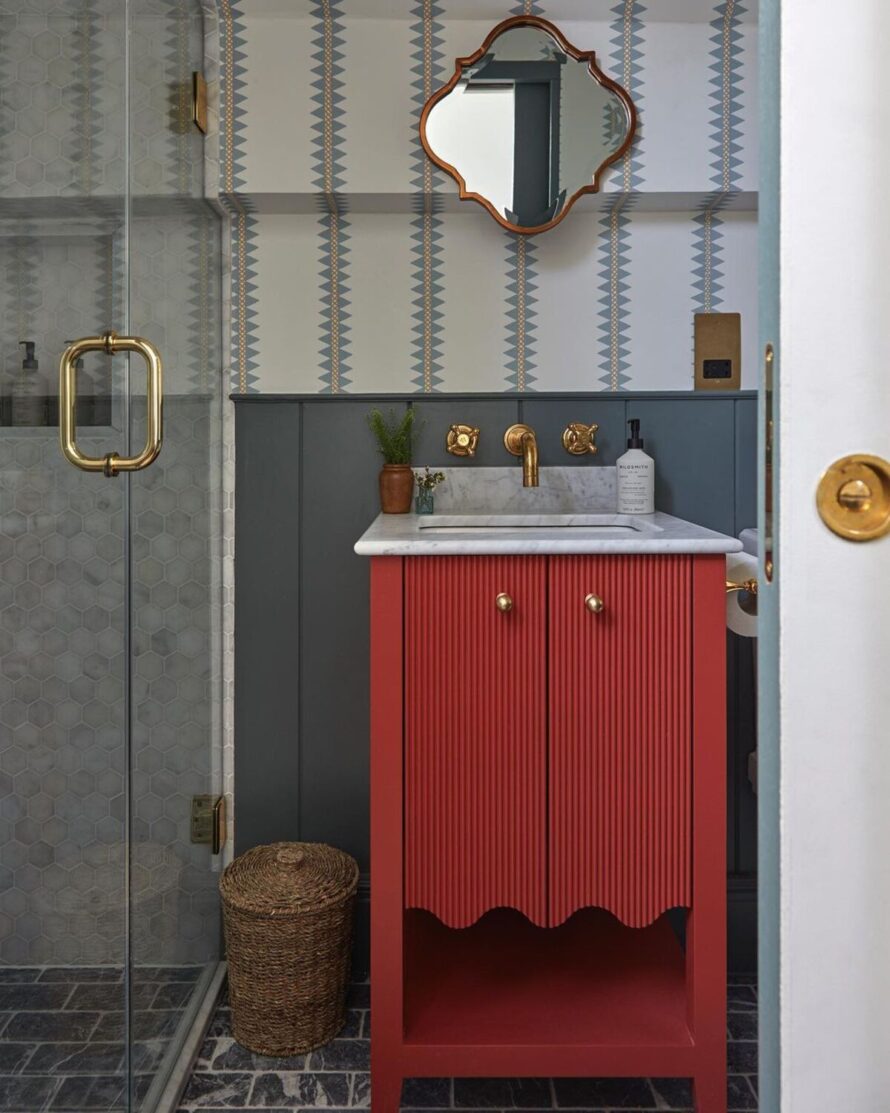 18 undersink organization bathroom 14