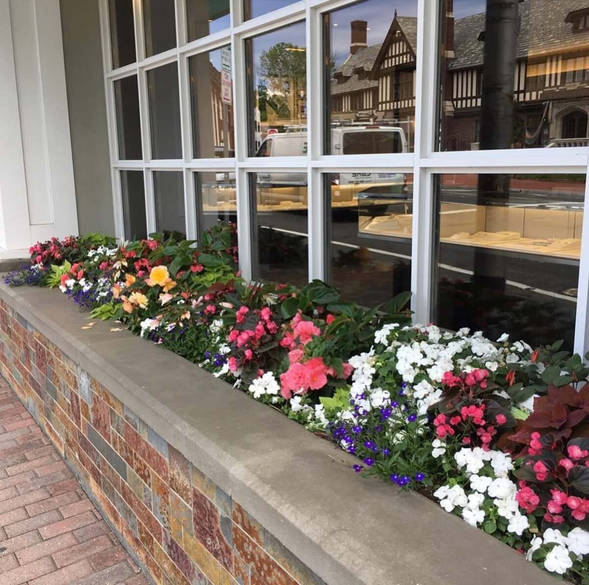 beautiful flower bed layouts 8